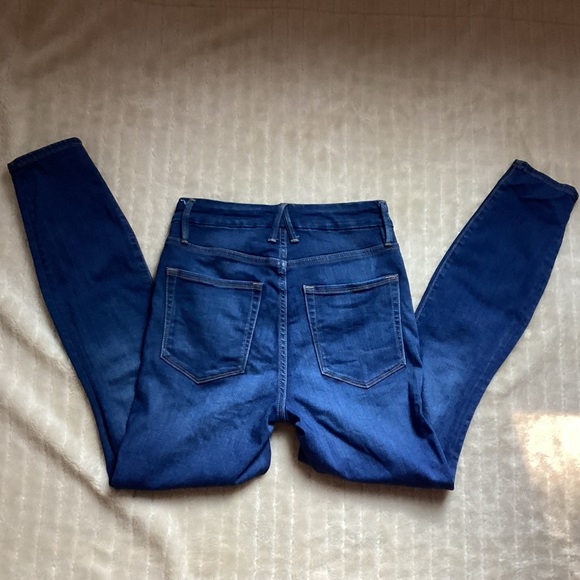 GOOD AMERICAN GOOD WAIST SKINNY CROP JEANS - Picture 11 of 15